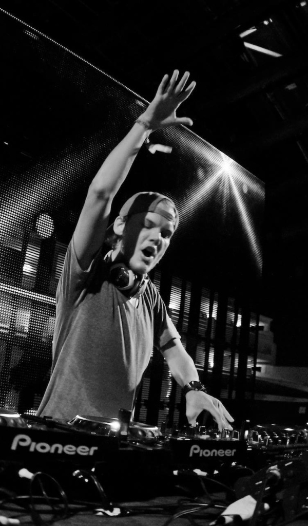 Avicii у пульта