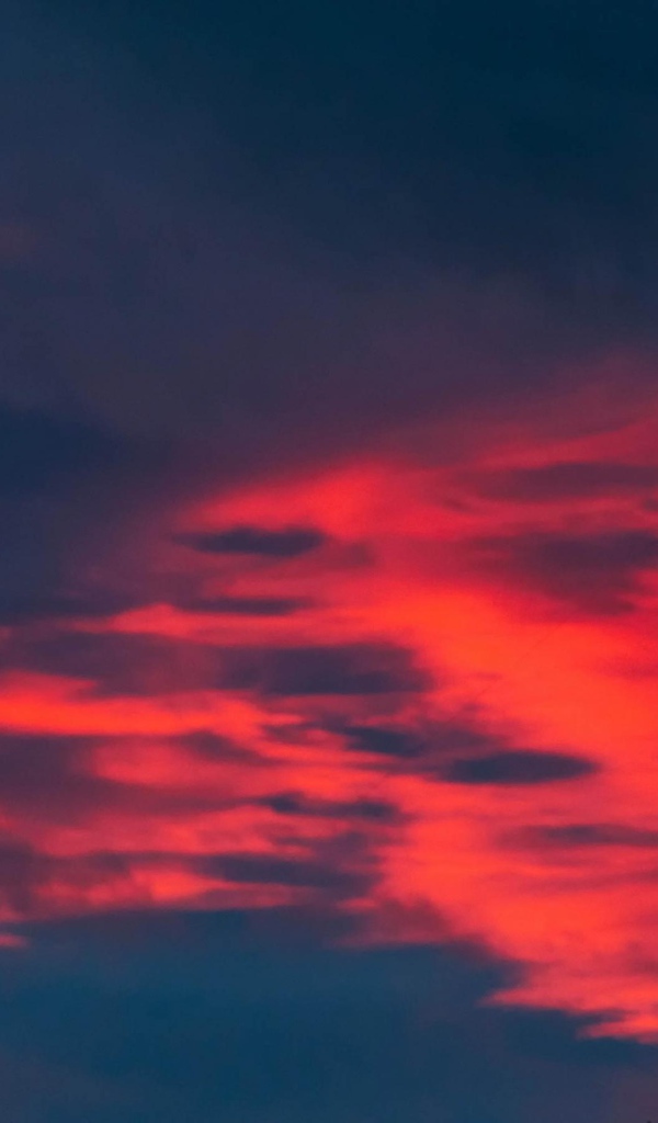 Красные облака