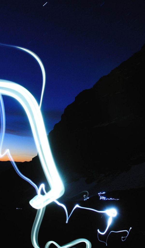 Полоски света в ночи