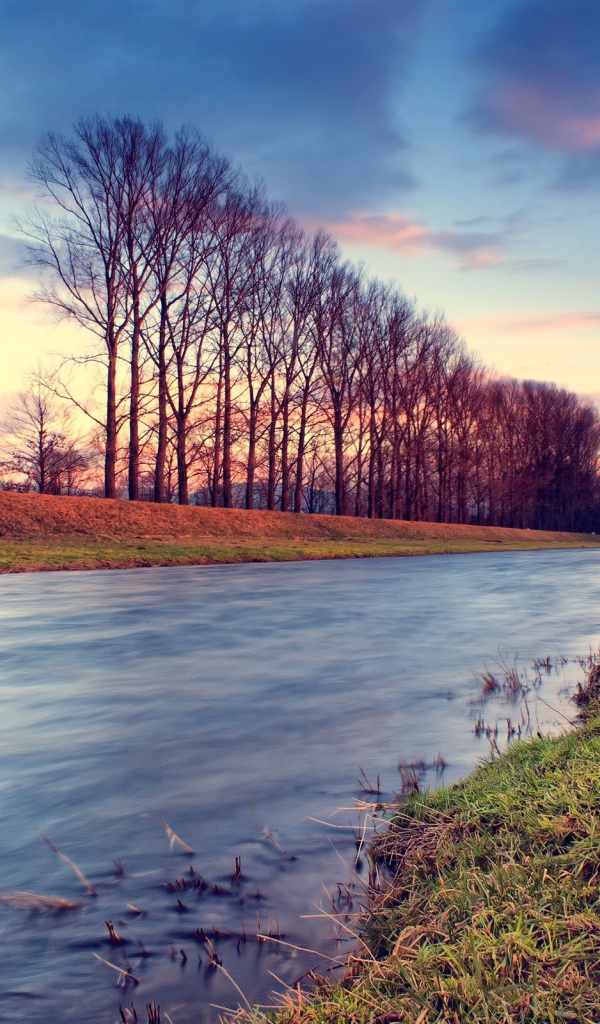 Небольшая речка