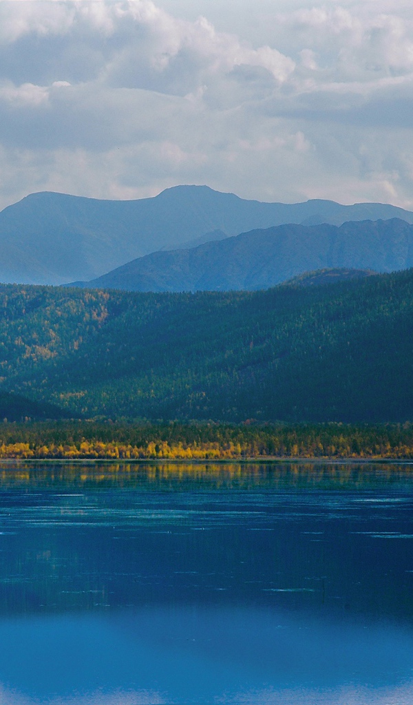 Горы и морская гладь