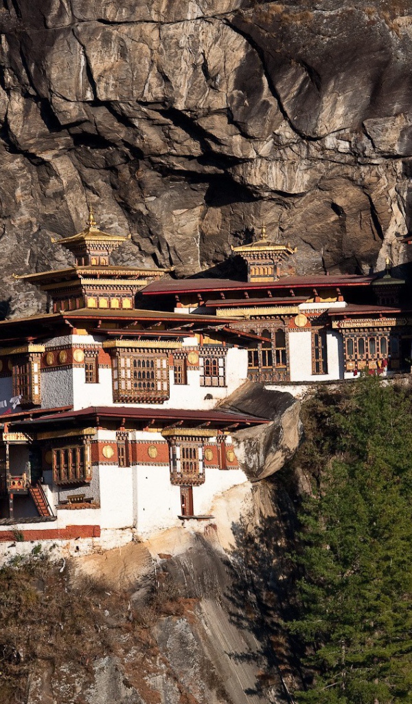 Дом на скалах