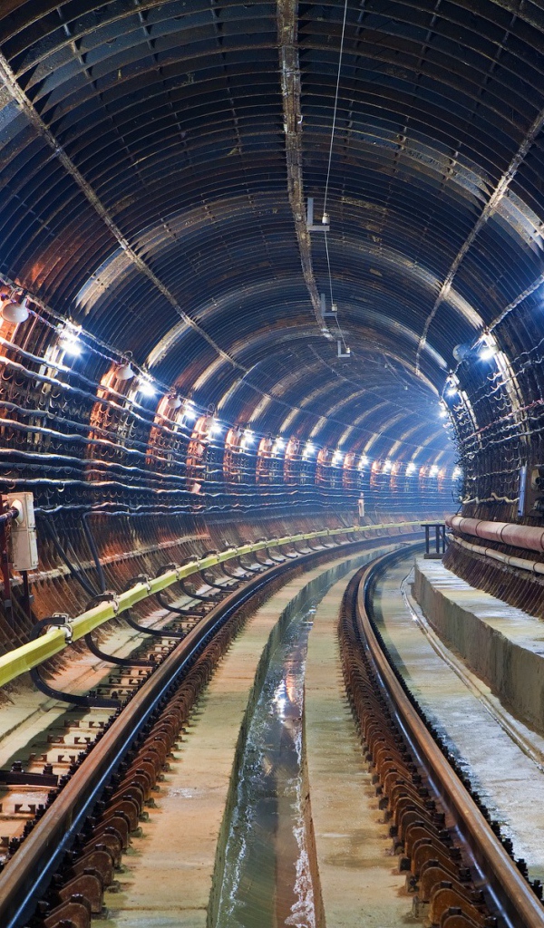 Тоннель метро