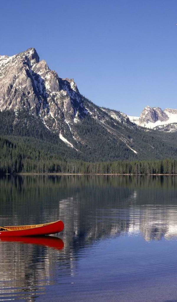 Рыбак на каное