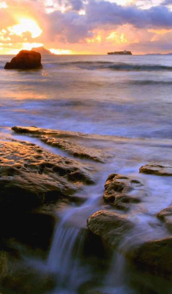 Закат на морском побережье