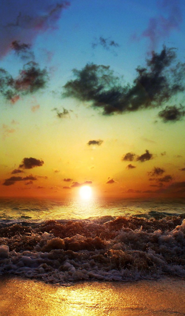 Закат над волной