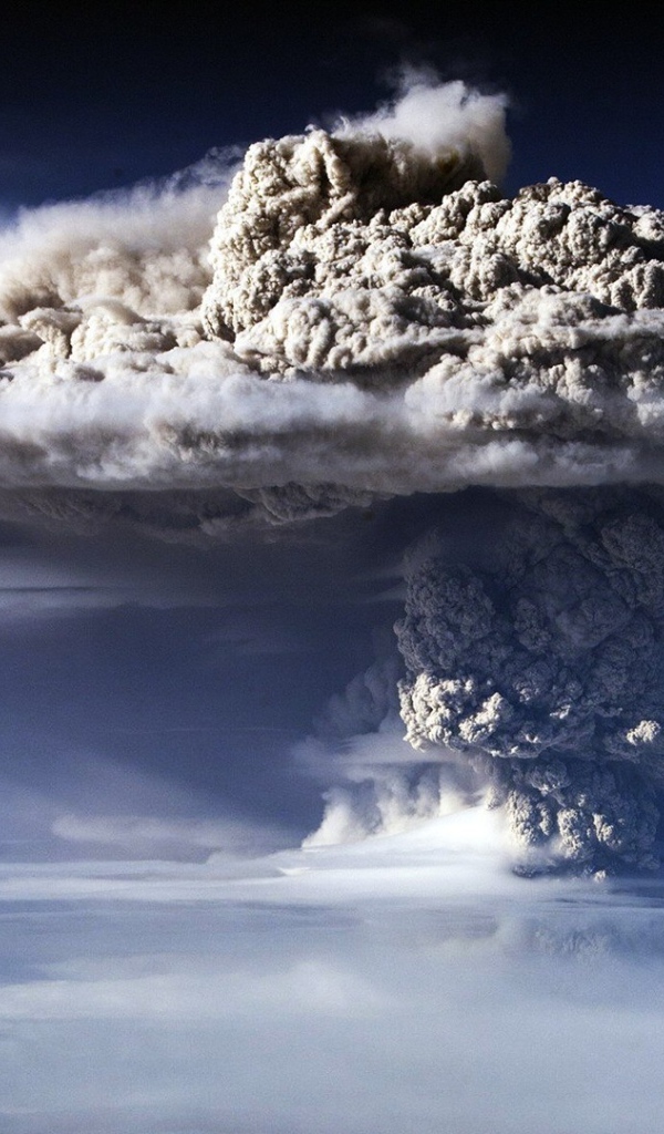 Извержение вулкана в Чили