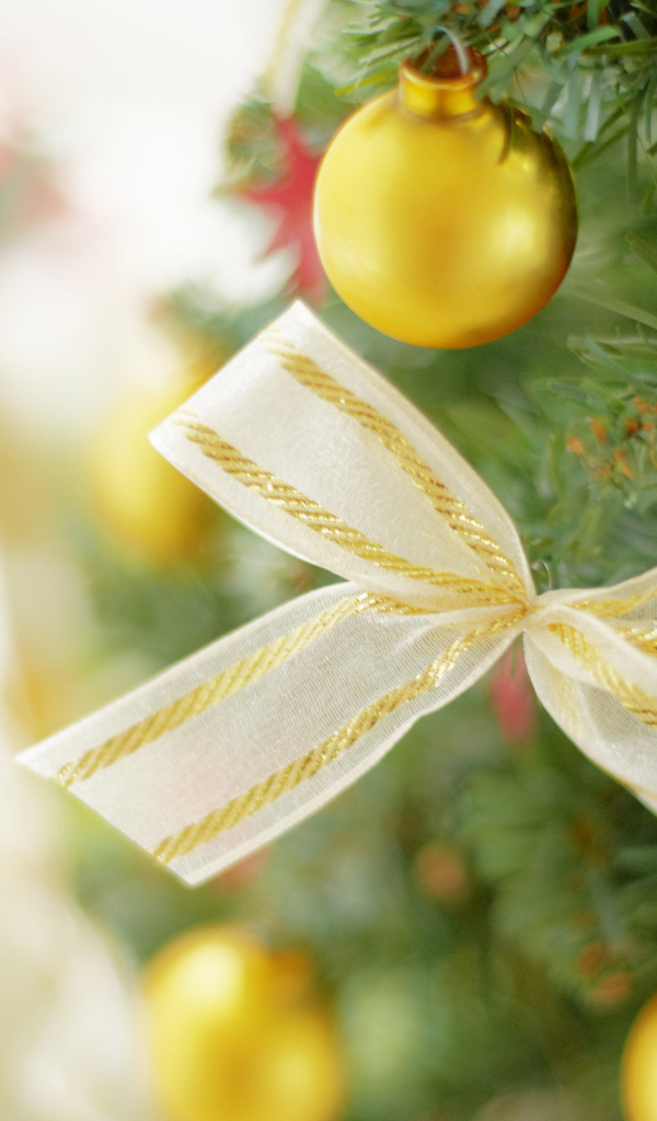 Красивая елочка на Новый 2014 Год лошади