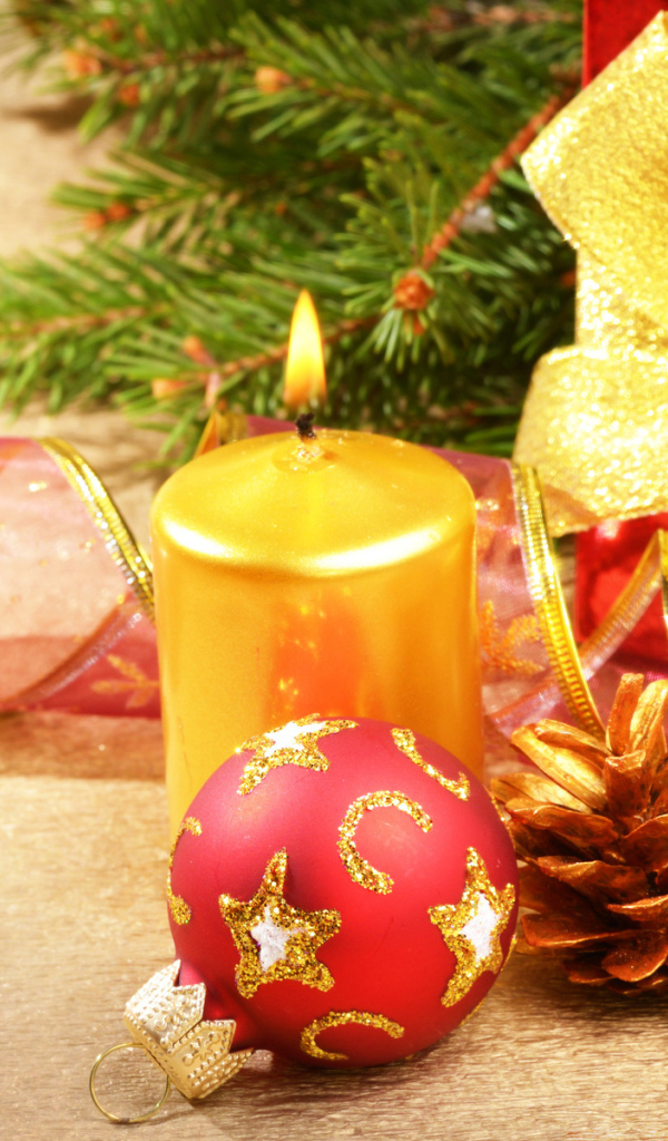 Елочная игрушка шишка