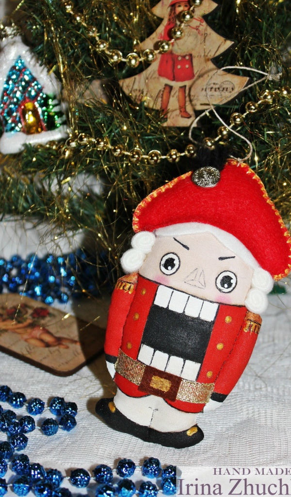 Елочная игрушка щелкунчик