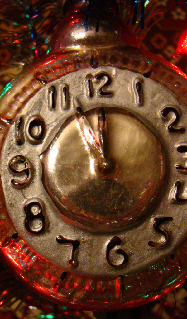 Елочная игрушка часы