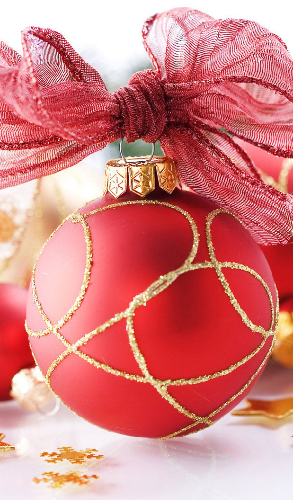 Елочные игрушки шарики