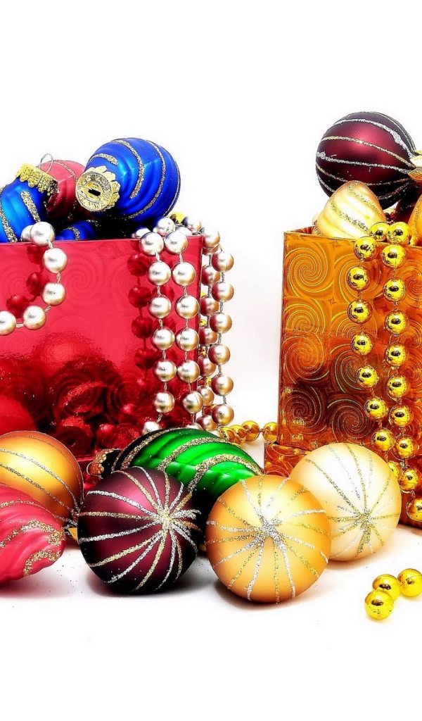 Подарочные елочные игрушки