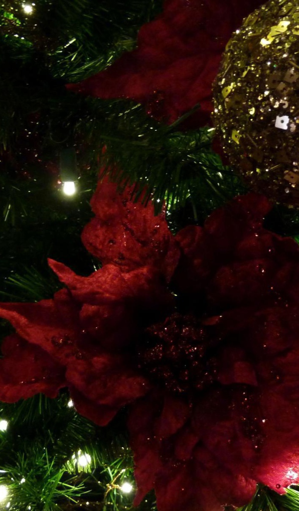 Темная Новогодняя елка