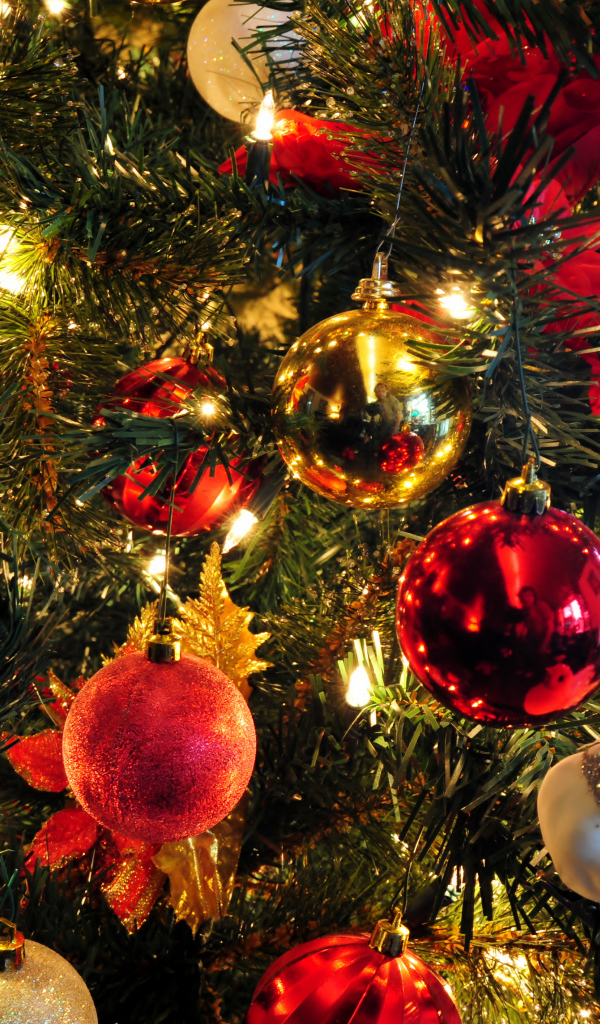 Украшение новогодней елки в год Лошади