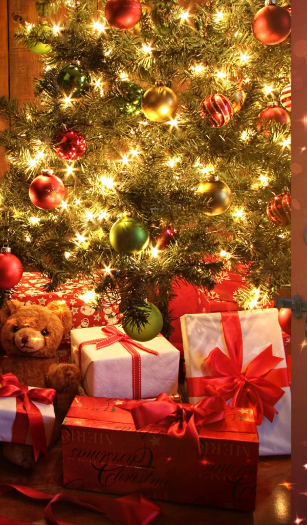 Подарки детям на новогодней елке 2014