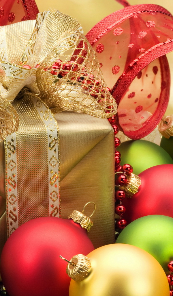 Пордарки под ёлкой в новый год