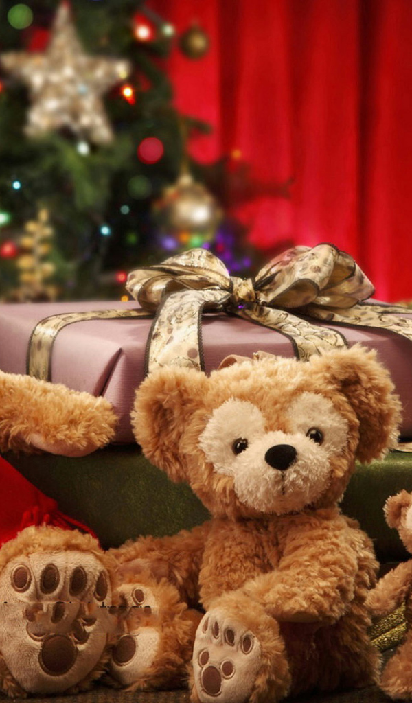 Новогодняя елка и медвежата