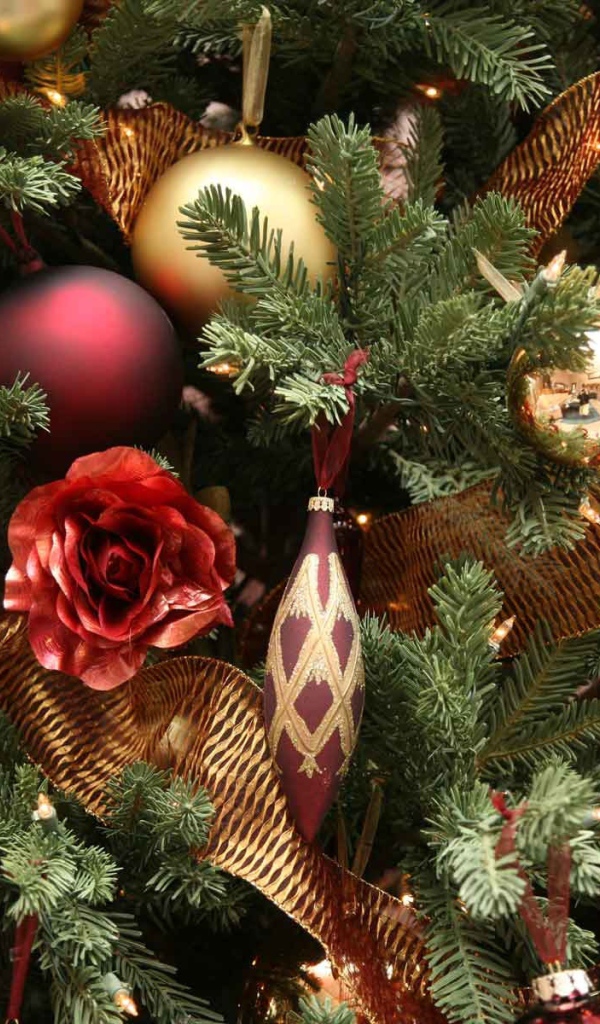 Новогодняя елка крупным планом