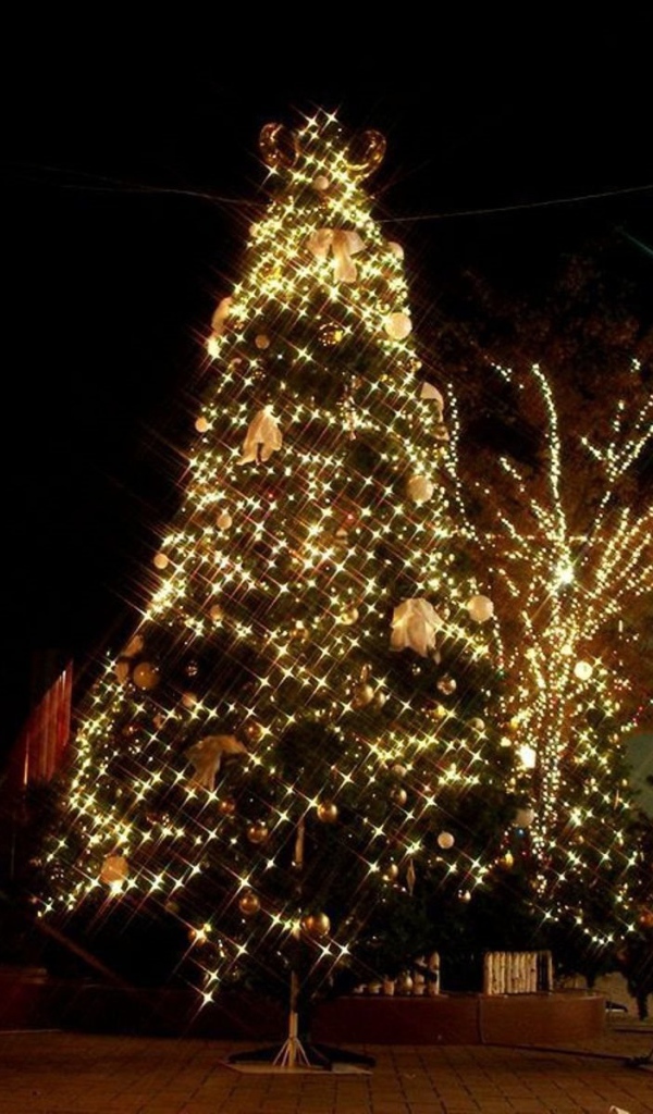 Large Christmas decorations on a Christmas tree