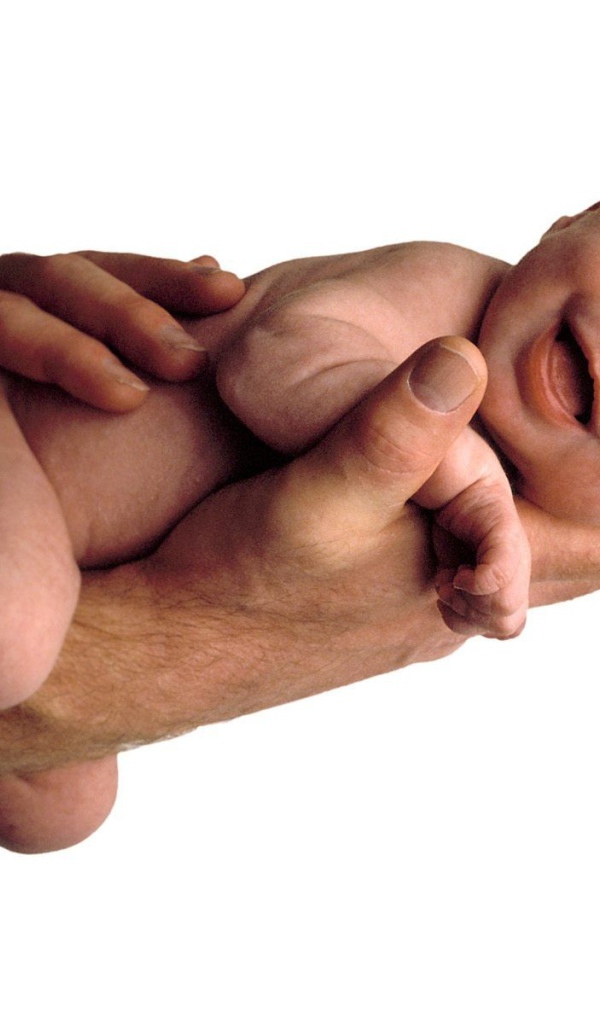 Ребенок улыбается