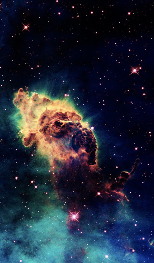 Астероид летящий в космосе