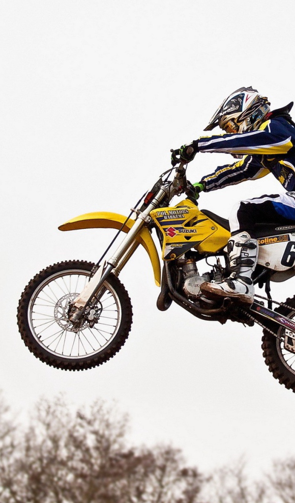 Мотоцикл в полете