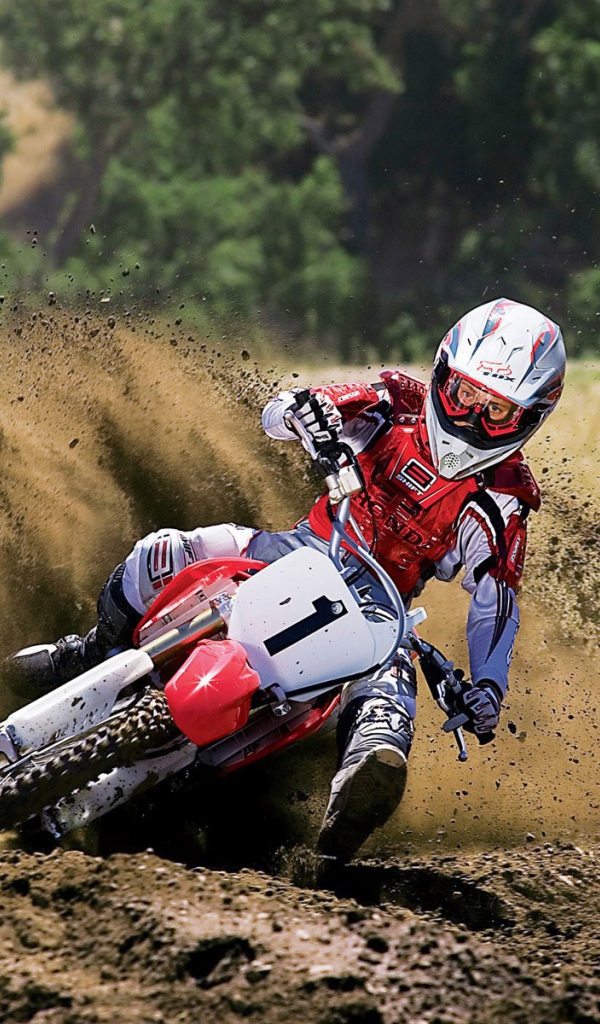 На крутом повороте