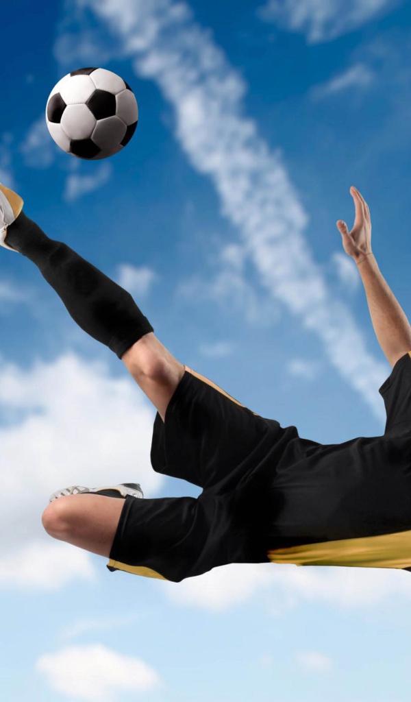 Футболист в полете