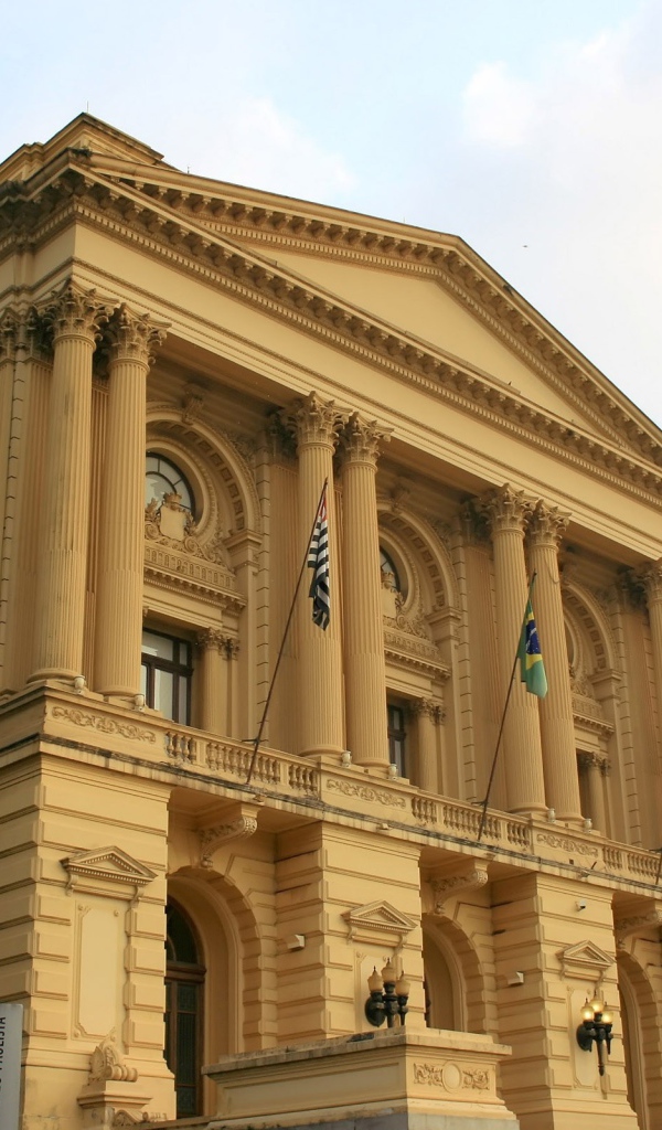 Здание в Рио-де-Жанейро