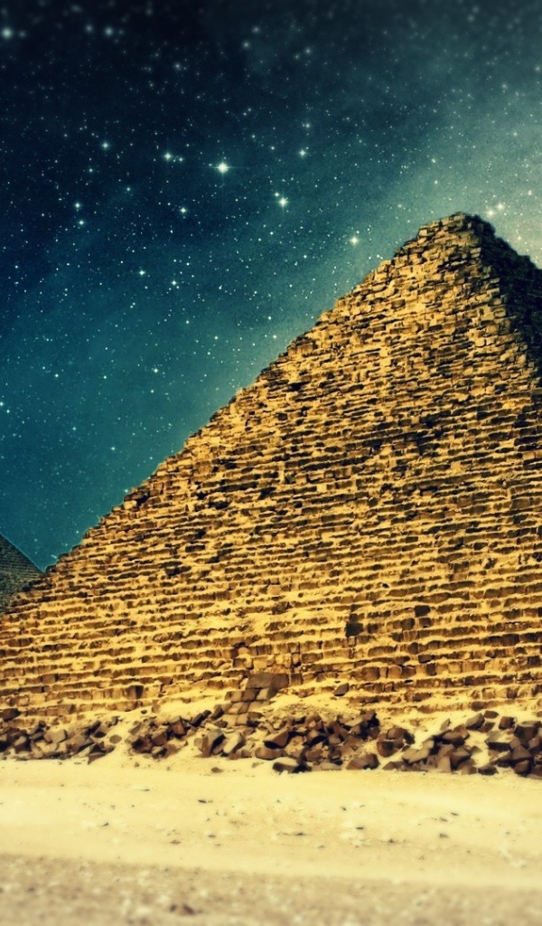 Египетские пирамиды ночью