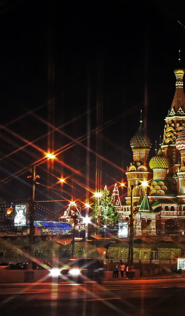 Москва и яркие огни