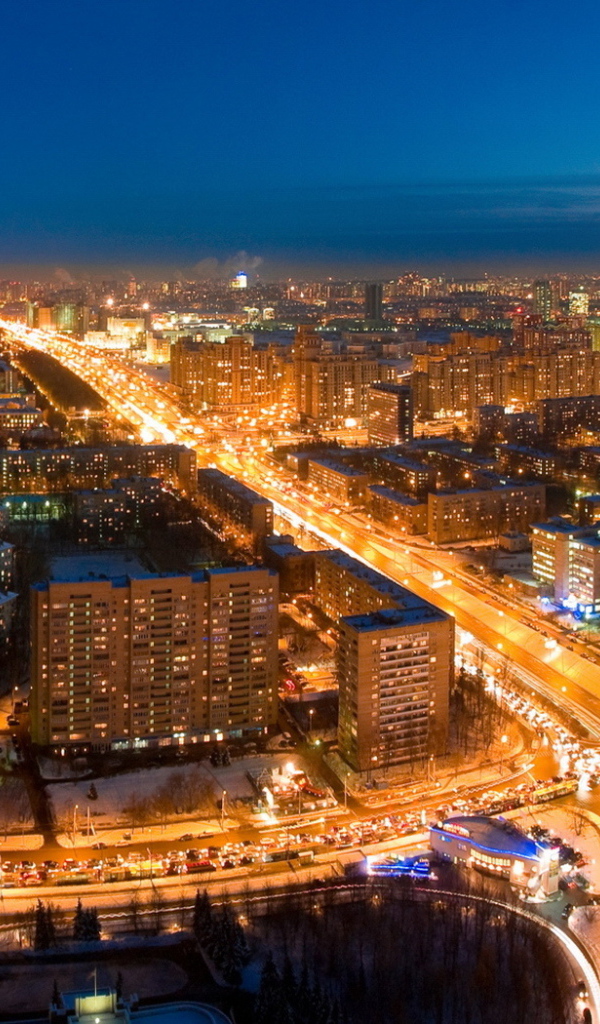 Москва полна жизни