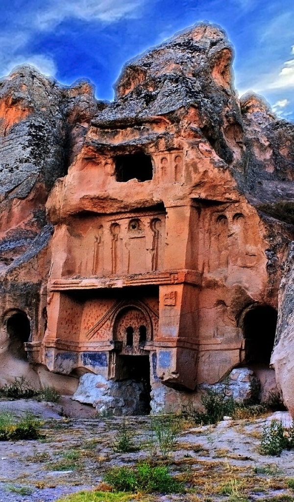 Волшебные дымоходы Турции дом в холме