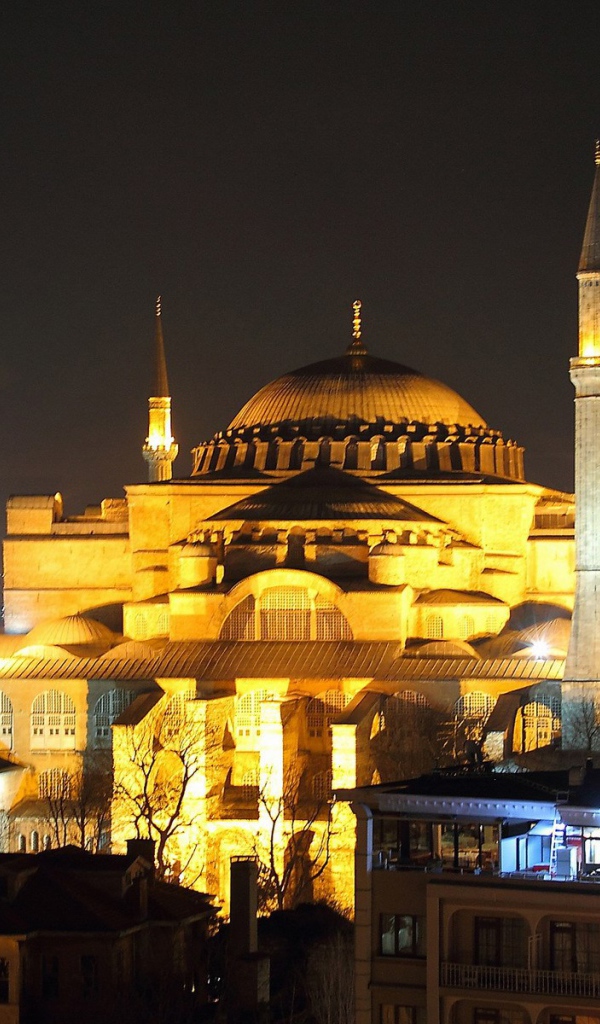 Собор Святой Софии в Турции ночью