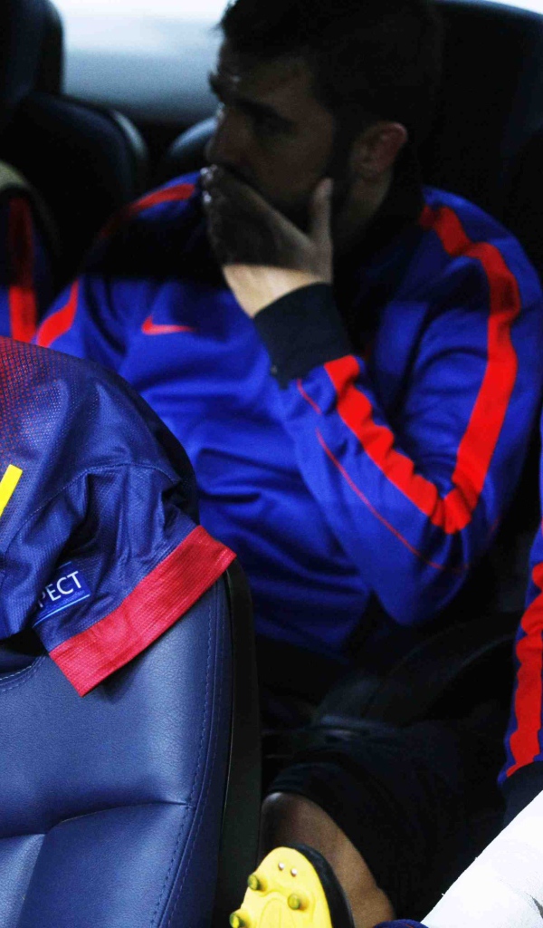 Барселона Франсеск Фабрегас в машине