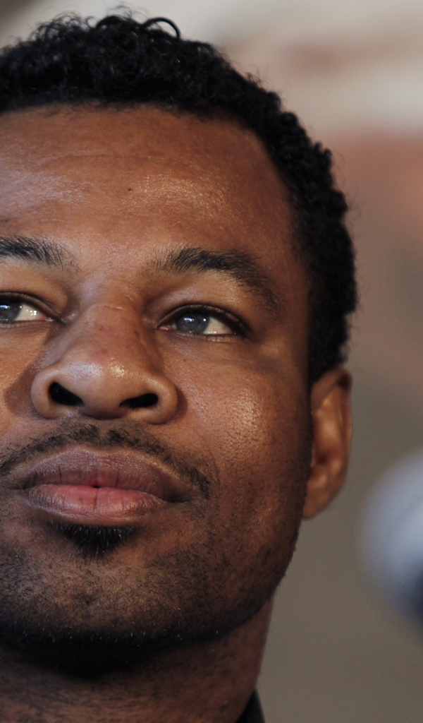 Боксер Шейн Мосли крупным планом