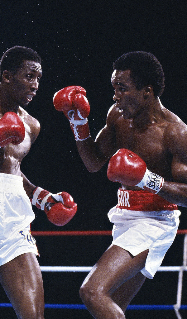 Боксер Томас Хернс на ринге