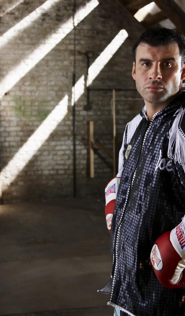 Известный боксер Джо Кальзаге