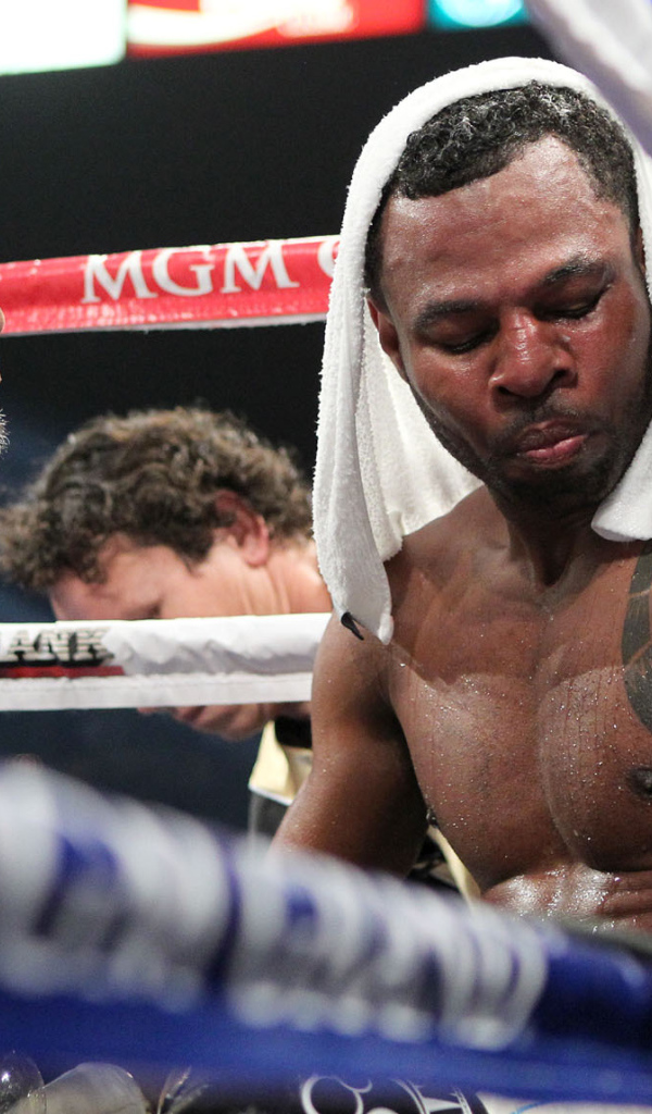 Famous Boxer Shane Mosley after third round