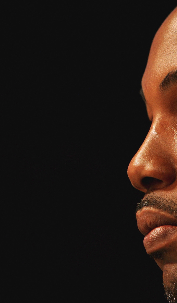 Знаменитый боксер Леннокс Льюис крупным планом