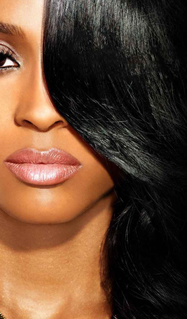 Девушка с цепочками, swag