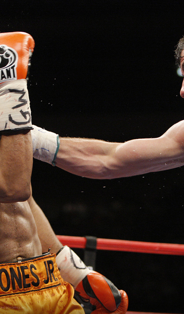 Джо Кальзаге сокрушительный удар