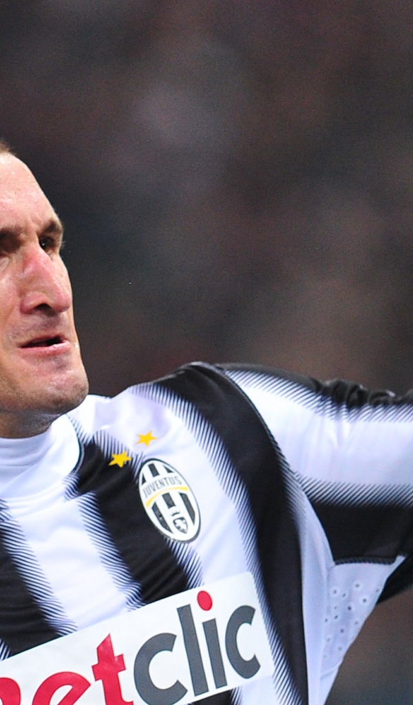 Ювентус Джорджо Кьеллини забивает гол