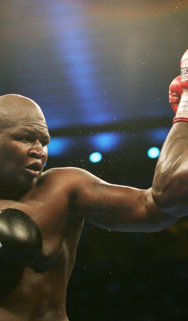 Легендарный боксер Джеймс Тони