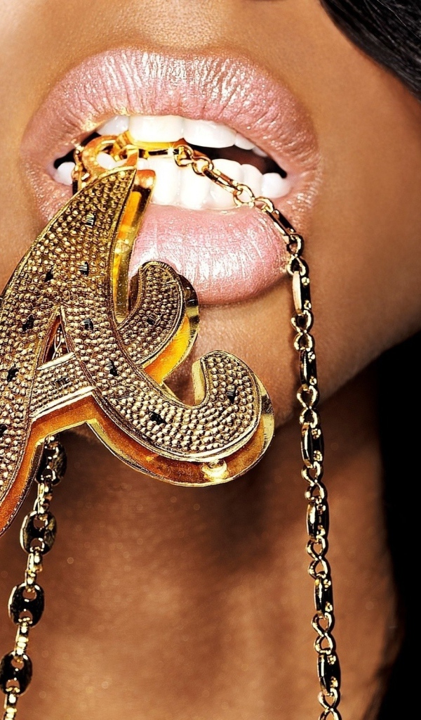 Lips and pendant, swag