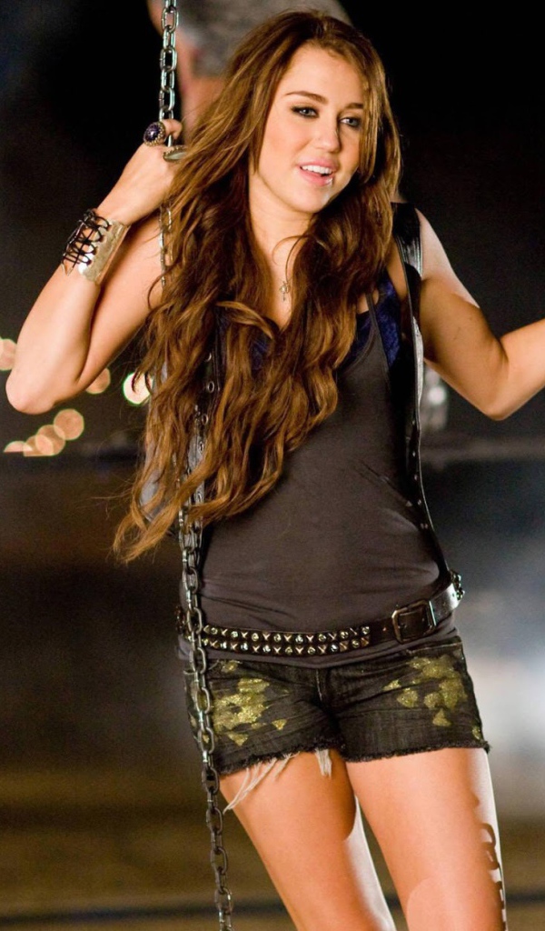 Майли Сайрус с длинными волосами, красивая фотосессия