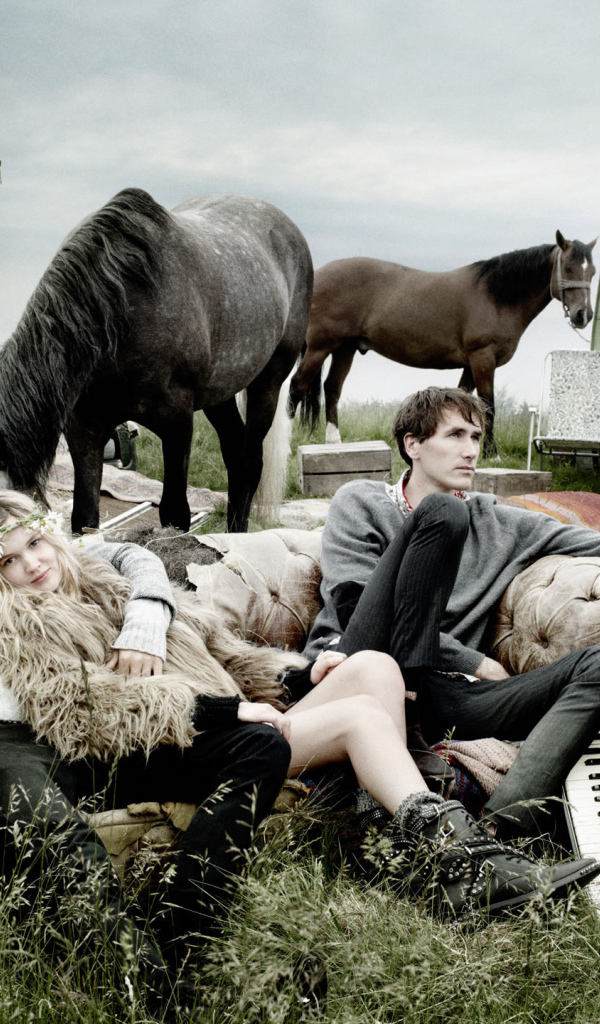 Фотография компании хиппи