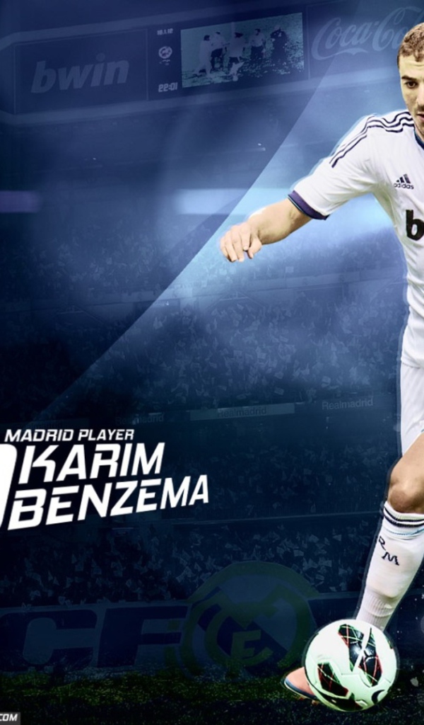 Реал Мадрид Карим Бензема на синем фоне