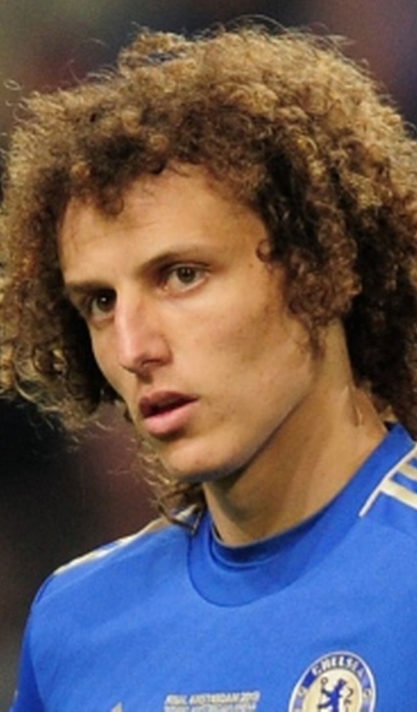 Лучший защитник Челси Давид Луис крупным планом